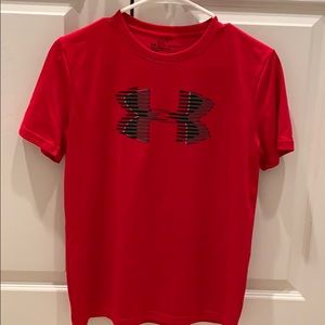 Boys Under Armour Heatgear loose fit shirt